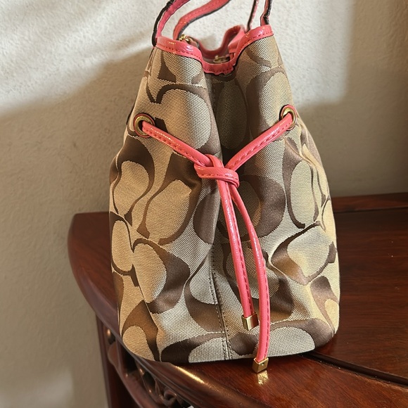Signature canvas with leather Shoulder Bag - Picture 3 of 6